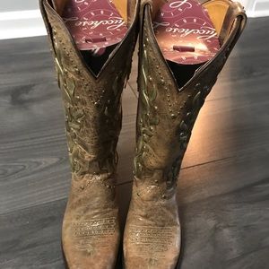 Lucchese Tan studded boots